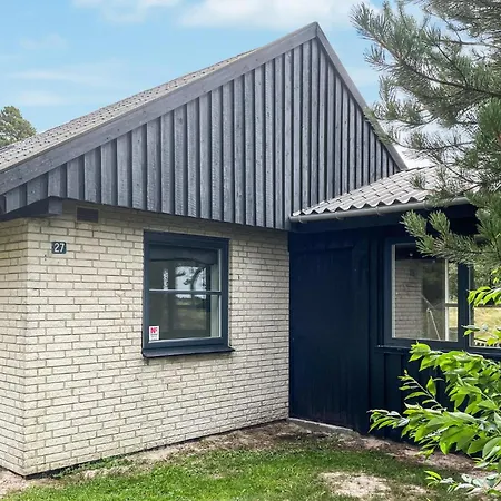 Vackert Hem Med 2 Sovrum I * Romo